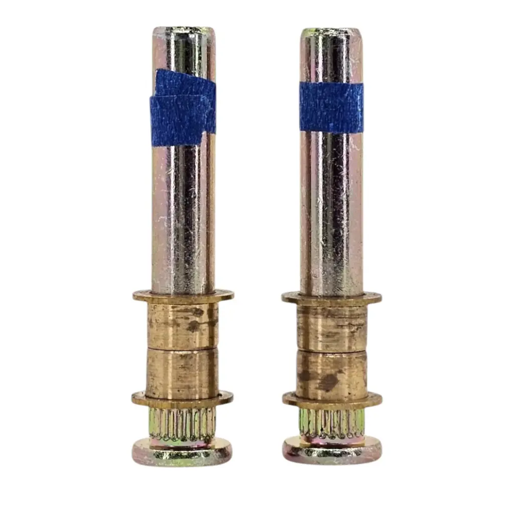 [100-PP52 (2)] Kit 2 Pernos de Bisagra de Puerta – Chevrolet Aveo / Spark (2010-2015)