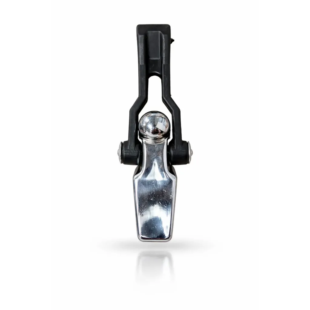 GANCHO DE COFRE CON BOLA CROMADA PARA CAMIONES KENWORTH (PIEZA INDIVIDUAL)