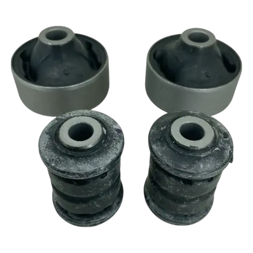 [04-1403081-KB (2) 04-1403082-KB (2)]  Kit de 2 bujes grandes y 2 chicos para horquilla delantera Chevrolet Sonic